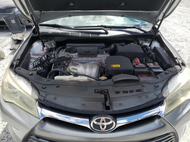 4T1BF1FK7FU941562 - 2015 TOYOTA CAMRY LE SILVER photo 11