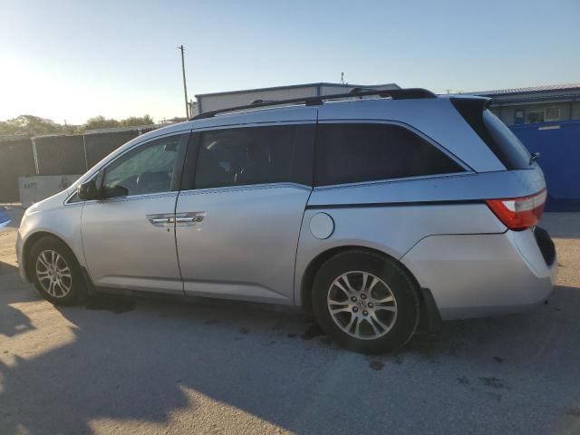 5FNRL5H63DB042917 - 2013 HONDA ODYSSEY EXL 银色 照片 2