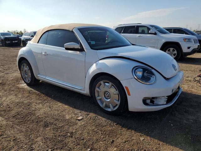 3VW5P7AT3DM830233 - 2013 VOLKSWAGEN BEETLE WHITE photo 4