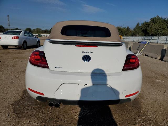 3VW5P7AT3DM830233 - 2013 VOLKSWAGEN BEETLE WHITE photo 6