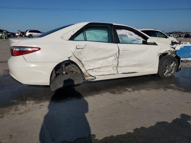4T1BF1FK8FU040619 - 2015 TOYOTA CAMRY LE 白色 照片 3