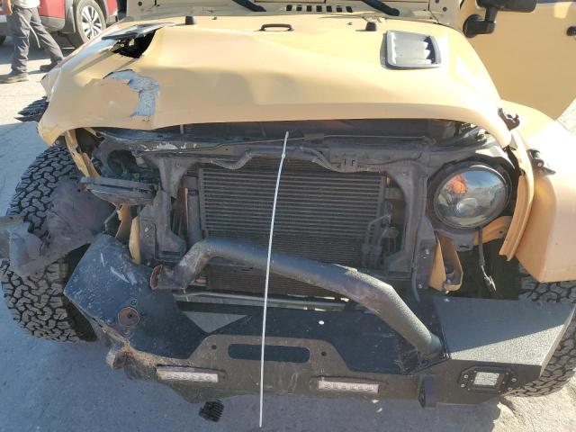 1C4HJWEG5DL684170 - 2013 JEEP WRANGLER U SAHARA Jaune photo 11