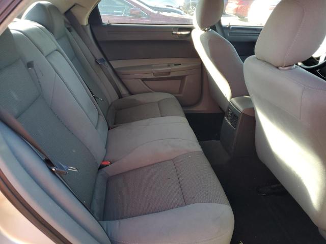 2C3JA43R15H528950 - 2005 CHRYSLER 300 SILVER photo 10