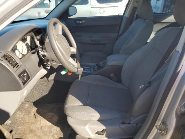 2C3JA43R15H528950 - 2005 CHRYSLER 300 SILVER photo 7