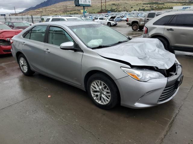 4T1BF1FK5HU345076 - 2017 TOYOTA CAMRY LE SILVER photo 4
