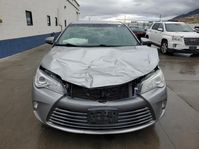4T1BF1FK5HU345076 - 2017 TOYOTA CAMRY LE SILVER photo 5