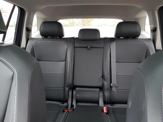 3VV2B7AX8MM088839 - 2021 VOLKSWAGEN TIGUAN SE GRAY photo 10