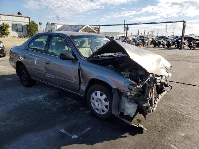 4T1BG22K3WU323633 - 1998 TOYOTA CAMRY CE GRAY photo 4