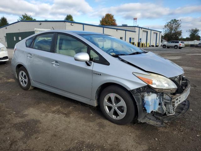 JTDKN3DU2D1719128 - 2013 TOYOTA PRIUS SILVER photo 4