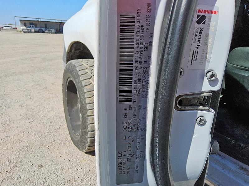 1C6RR6FGXJS336420 - 2018 RAM 1500 ST Blanc photo 12