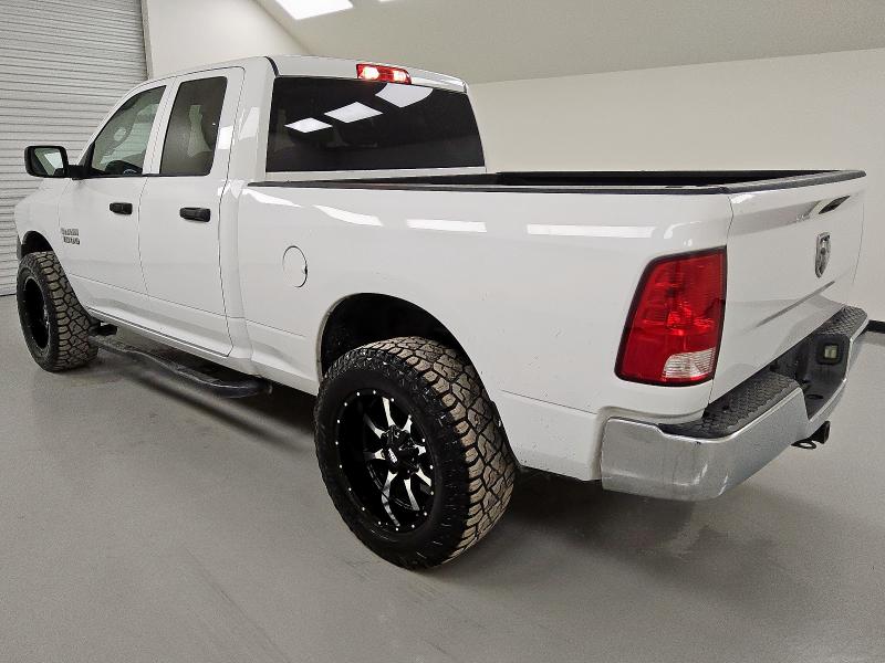 1C6RR6FGXJS336420 - 2018 RAM 1500 ST Blanc photo 2