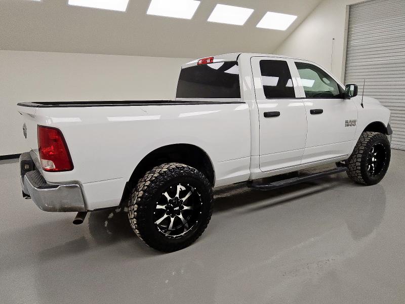 1C6RR6FGXJS336420 - 2018 RAM 1500 ST Blanc photo 3