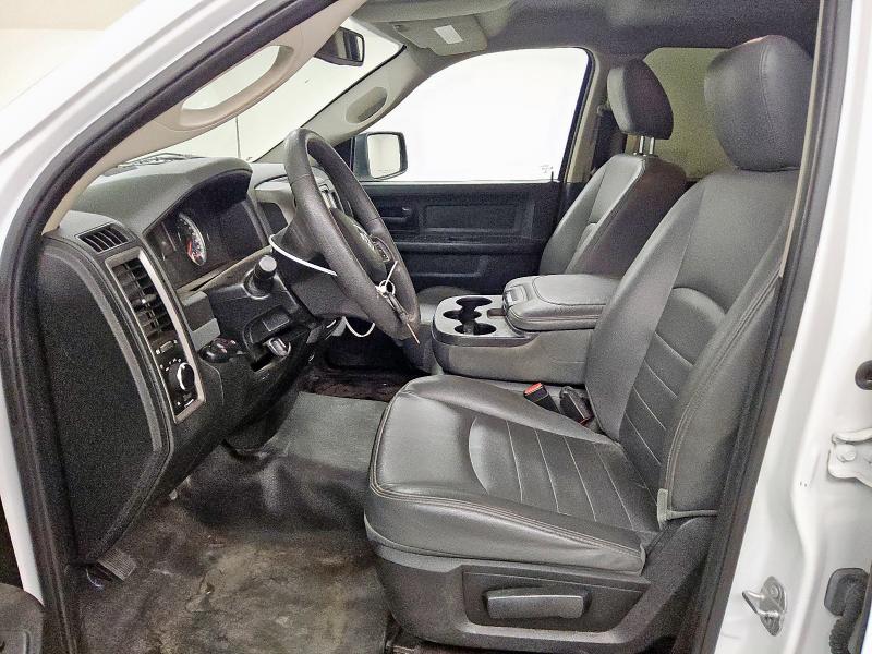 1C6RR6FGXJS336420 - 2018 RAM 1500 ST Blanc photo 7