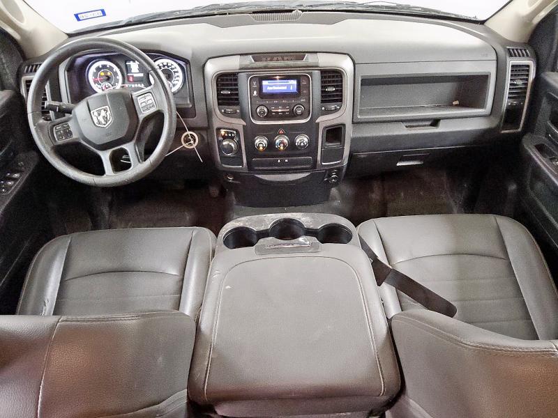 1C6RR6FGXJS336420 - 2018 RAM 1500 ST Blanc photo 8