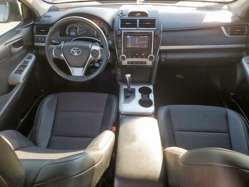 4T1BF1FK6EU748818 - 2014 TOYOTA CAMRY L 银色 照片 8