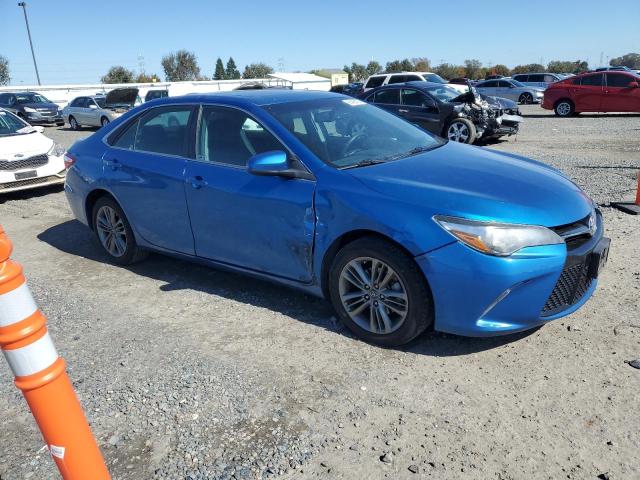 4T1BF1FK5HU695808 - 2017 TOYOTA CAMRY LE 蓝色 照片 4