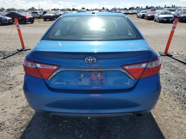 4T1BF1FK5HU695808 - 2017 TOYOTA CAMRY LE 蓝色 照片 6