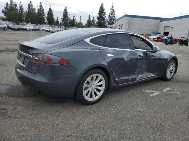 5YJSA1E19GF161133 - 2016 TESLA MODEL S GRAY photo 3
