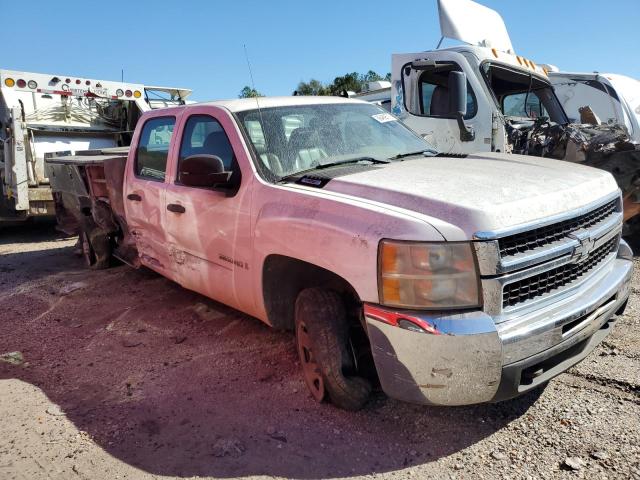 1GCHC23KX8F210973 - 2008 CHEVROLET SILVERADO C2500 HEAVY DUTY WHITE photo 4