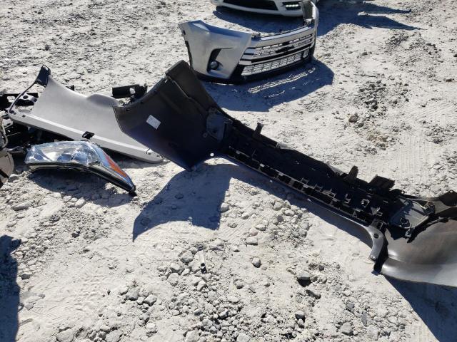 5TDJZRFH9KS710056 - 2019 TOYOTA HIGHLANDER SE 银色 照片 13