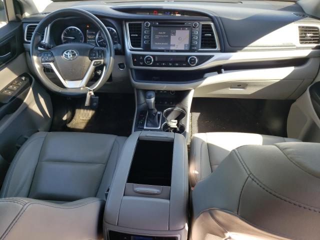 5TDJZRFH9KS710056 - 2019 TOYOTA HIGHLANDER SE 银色 照片 8