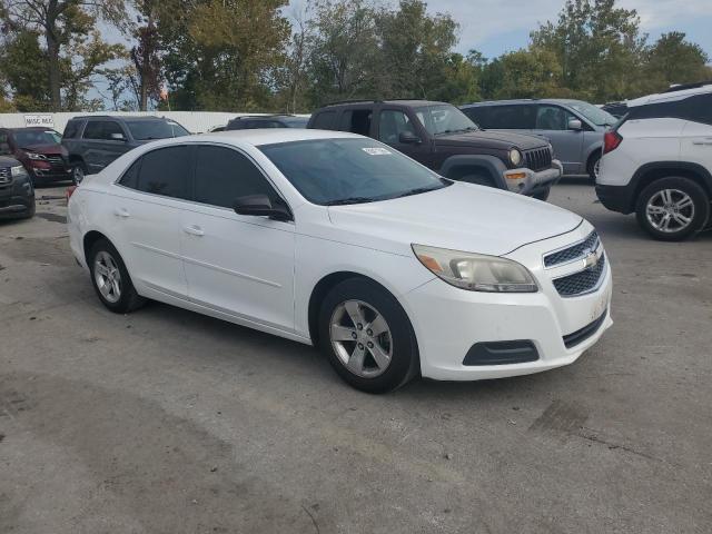 1G11B5SAXDF211347 - 2013 CHEVROLET MALIBU LS Белый фото 4