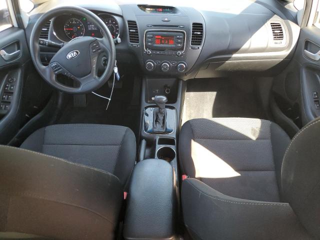 3KPFK4A76JE168564 - 2018 KIA FORTE LX WHITE photo 8