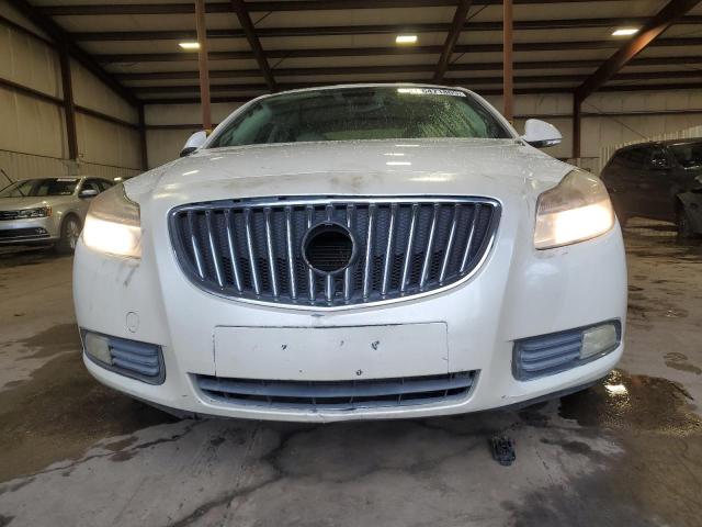 2G4GU5GV8D9153136 - 2013 BUICK REGAL PREMIUM WHITE photo 5