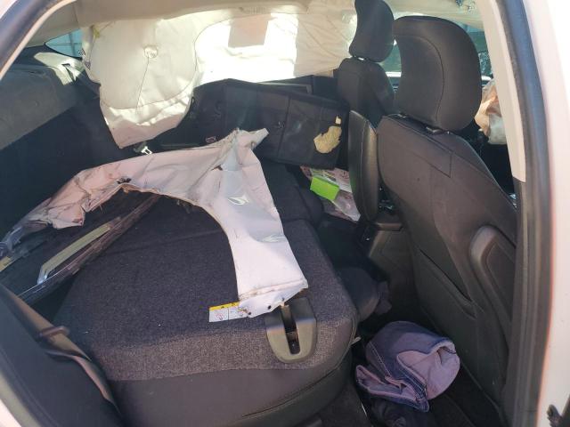 3FA6P0H77GR294455 - 2016 FORD FUSION SE WHITE photo 10