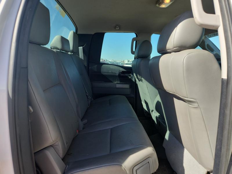 5TFRM5F10DX051973 - 2013 TOYOTA TUNDRA DOUBLE CAB SR5 WHITE photo 10