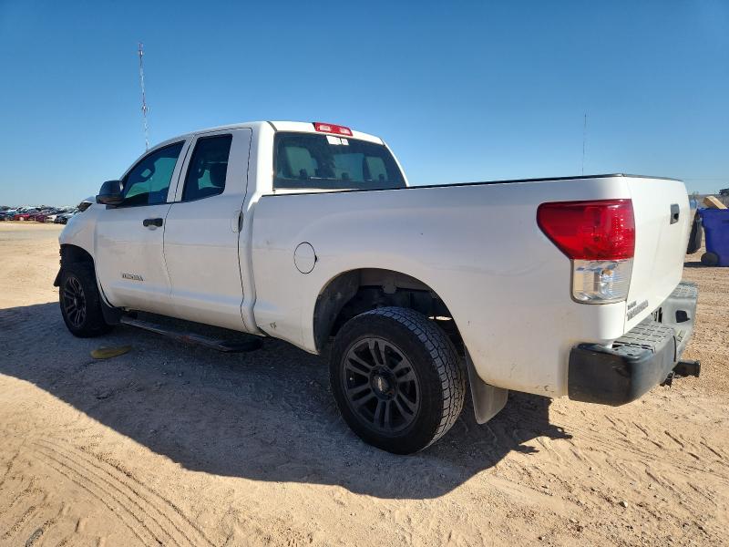 5TFRM5F10DX051973 - 2013 TOYOTA TUNDRA DOUBLE CAB SR5 WHITE photo 2