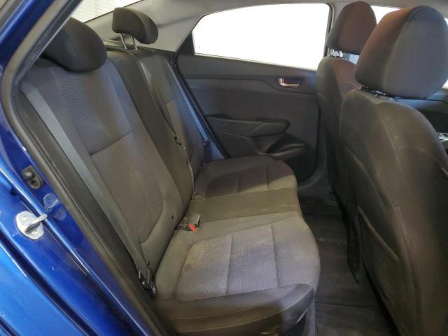 3KPC24A3XJE026816 - 2018 HYUNDAI ACCENT SE BLUE photo 10