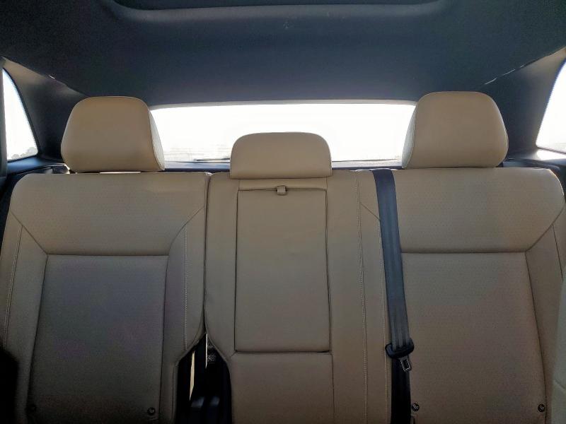 1V25C2CA5LC225660 - 2020 VOLKSWAGEN ATLAS CROS SE Biały zdjęcie 10