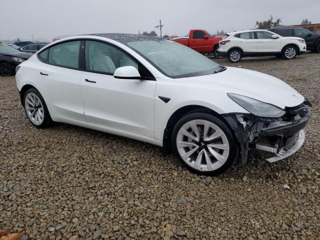 5YJ3E1EB4NF176556 - 2022 TESLA MODEL 3 თეთრი ფოტო 4