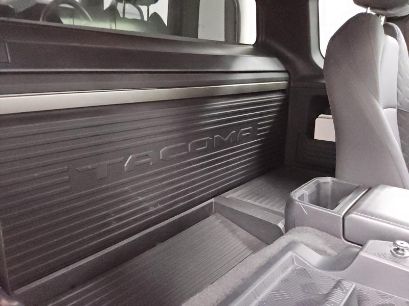 3TYJDAHN0RT006622 - 2024 TOYOTA TACOMA XTRACAB WHITE photo 10