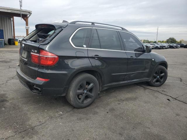 5UXZV8C56BL421610 - 2011 BMW X5 XDRIVE50I BLACK photo 3