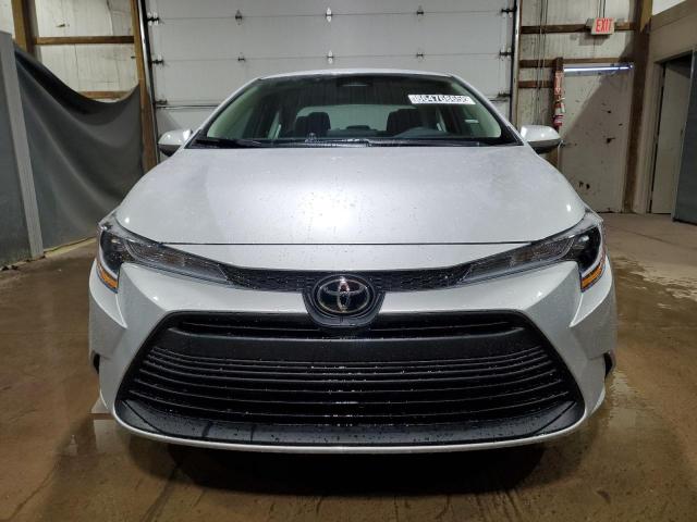 5YFB4MDE2TP363744 - 2026 TOYOTA COROLLA LE SILVER photo 5