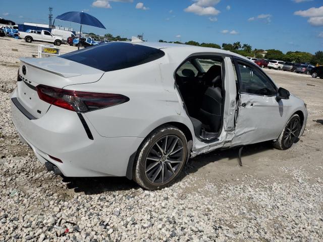 4T1G11AK9RU257516 - 2024 TOYT CAMRY SE NIGHT SHADE SILVER photo 3