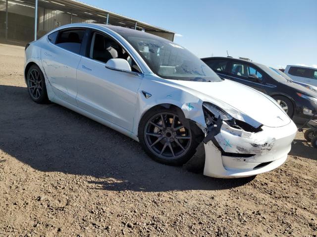 5YJ3E1EA0JF017390 - 2018 TESLA MODEL 3 თეთრი ფოტო 4