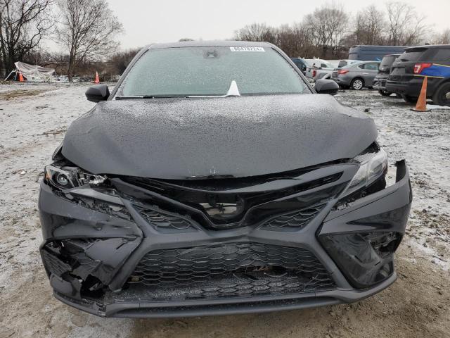 4T1G11AK2MU408026 - 2021 TOYOTA CAMRY SE BLACK photo 5