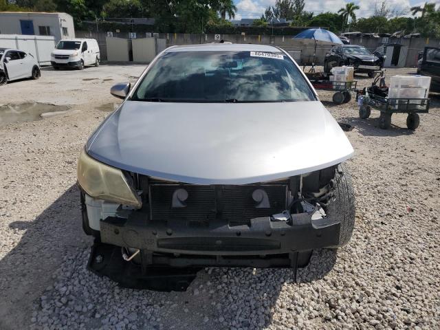 4T1BF1FK0CU583233 - 2012 TOYOTA CAMRY BASE SILVER photo 5