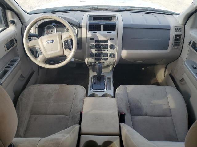 1FMCU0D77AKD07515 - 2010 FORD ESCAPE XLT Blanc photo 8