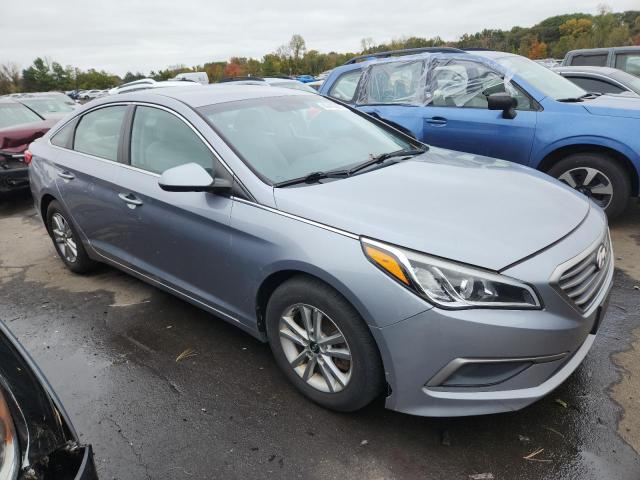 5NPE24AF2HH489512 - 2017 HYUNDAI SONATA SE GRAY photo 4