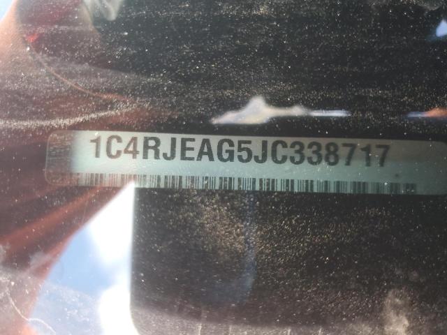 1C4RJEAG5JC338717 - 2018 JEEP GRAND CHER LAREDO Beyaz fotoğraf 13
