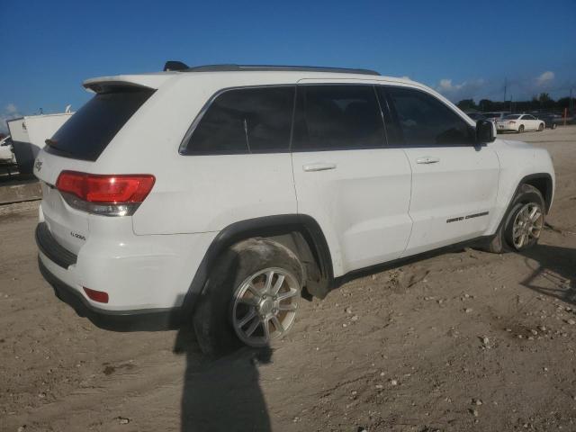 1C4RJEAG5JC338717 - 2018 JEEP GRAND CHER LAREDO Beyaz fotoğraf 3