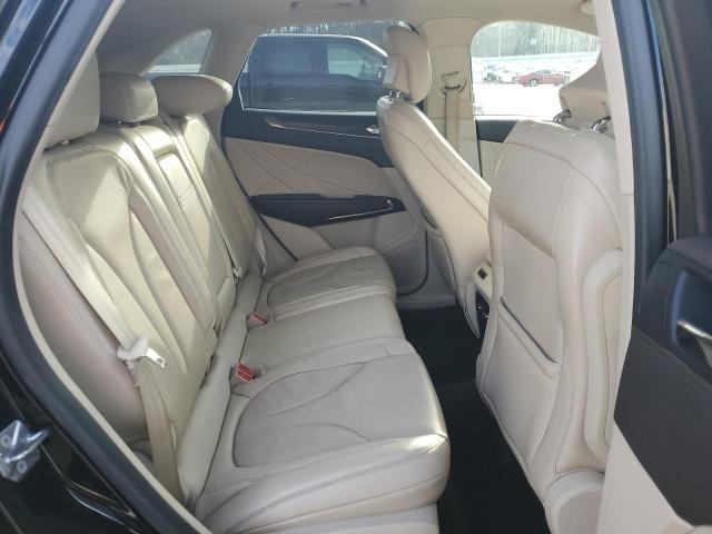 5LMCJ3C90HUL68746 - 2017 LINCOLN MKC RESERVE შავი ფოტო 10