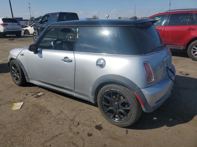 WMWRE33586TJ37385 - 2006 MINI COOPER S 银色 照片 2