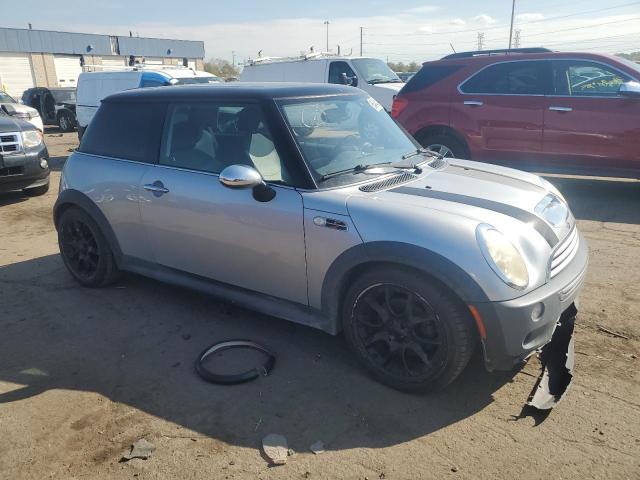 WMWRE33586TJ37385 - 2006 MINI COOPER S 银色 照片 4