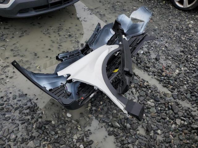 JTMBFREV6HJ147722 - 2017 TOYOTA RAV4 LE WHITE photo 13