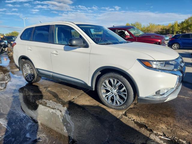JA4AD2A31GZ054002 - 2016 MITSUBISHI OUTLANDER ES თეთრი ფოტო 4